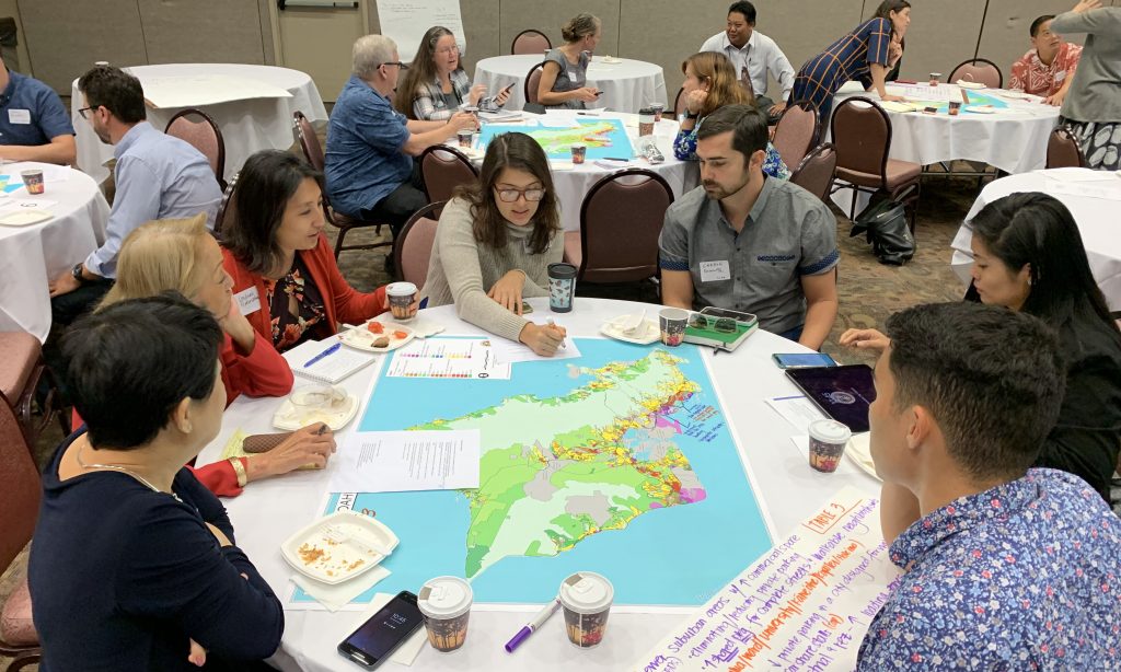  /> <span>A stakeholders workshop brought together government staff, business owners, community organizations, real estate agents, planning consultants, and transportation professionals to discuss problems and solutions for off-street parking and loading regulations in Honolulu, Hawaii. (Staff photo)</span></p>
<p><b>There’s a secret weapon available to communities that want to modernize their zoning codes and help make smarter growth the norm. </b><a href=